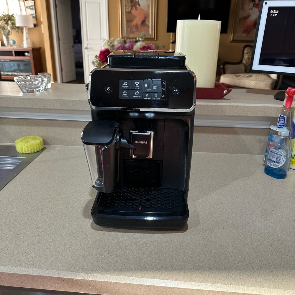 Phillips Expresso, cappuccino, coffee automatic machine.